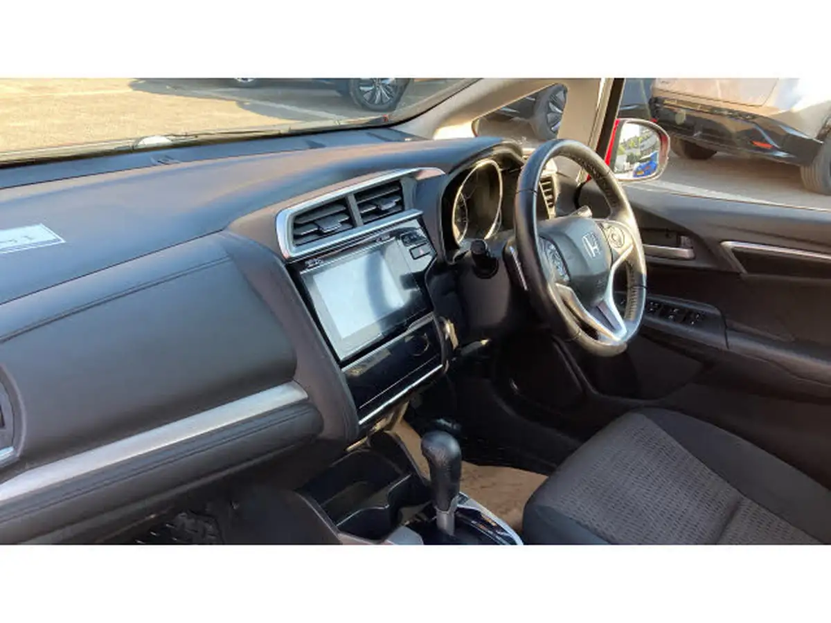 2020-honda-jazz-13-i-vtec-ex-navi-cvt-big-8