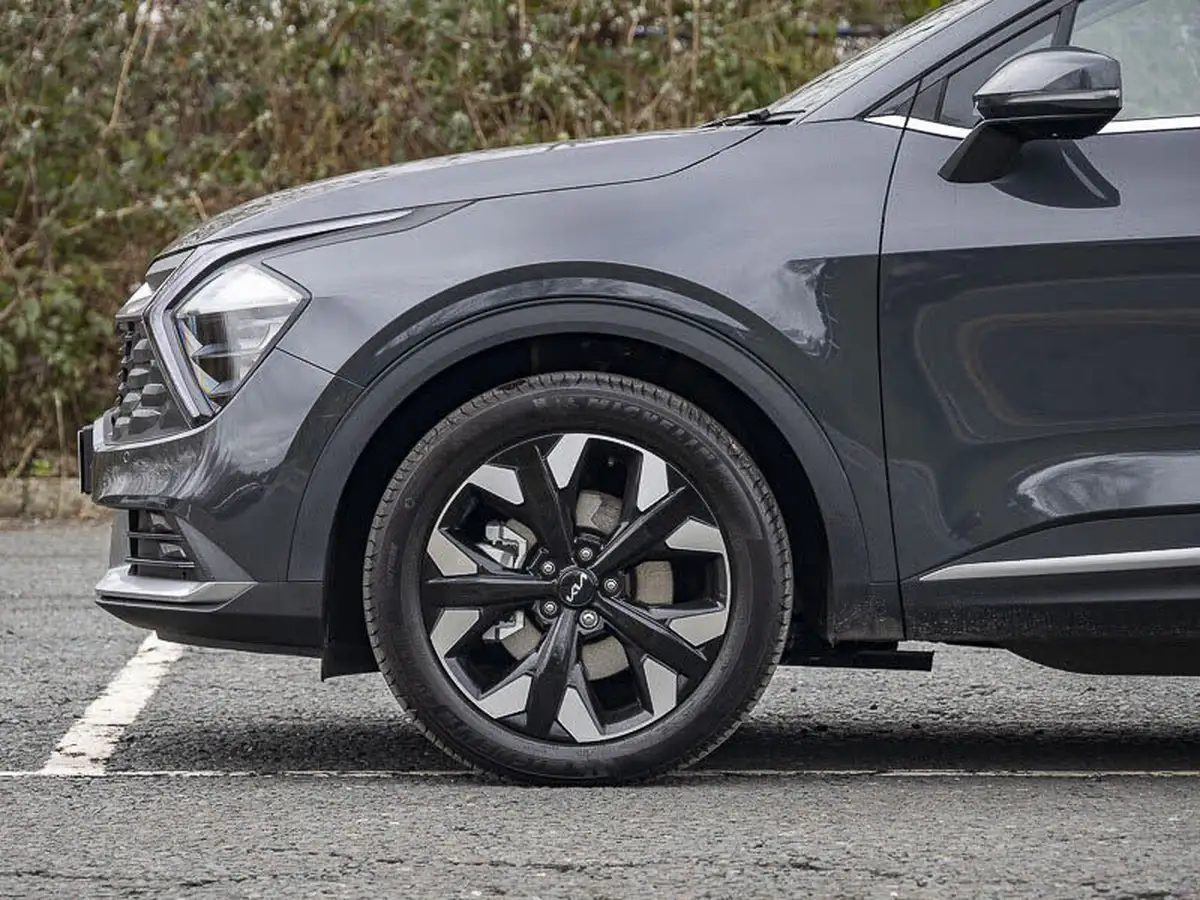 2024-kia-sportage-16-t-gdi-3-261bhp-awd-phev-auto-big-9