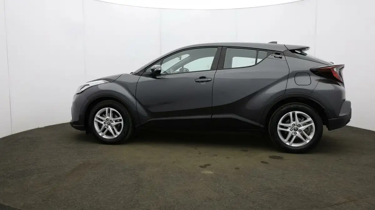 2022-toyota-c-hr-18-vvt-i-icon-big-68