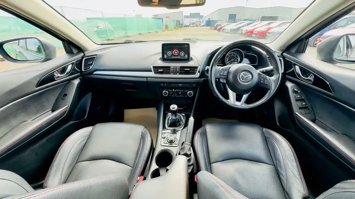 2015-mazda-mazda3-22td-sport-nav-hatchback-5d-big-11