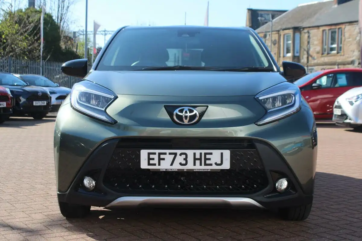 2023-toyota-aygo-x-10-vvt-i-exclusive-big-1