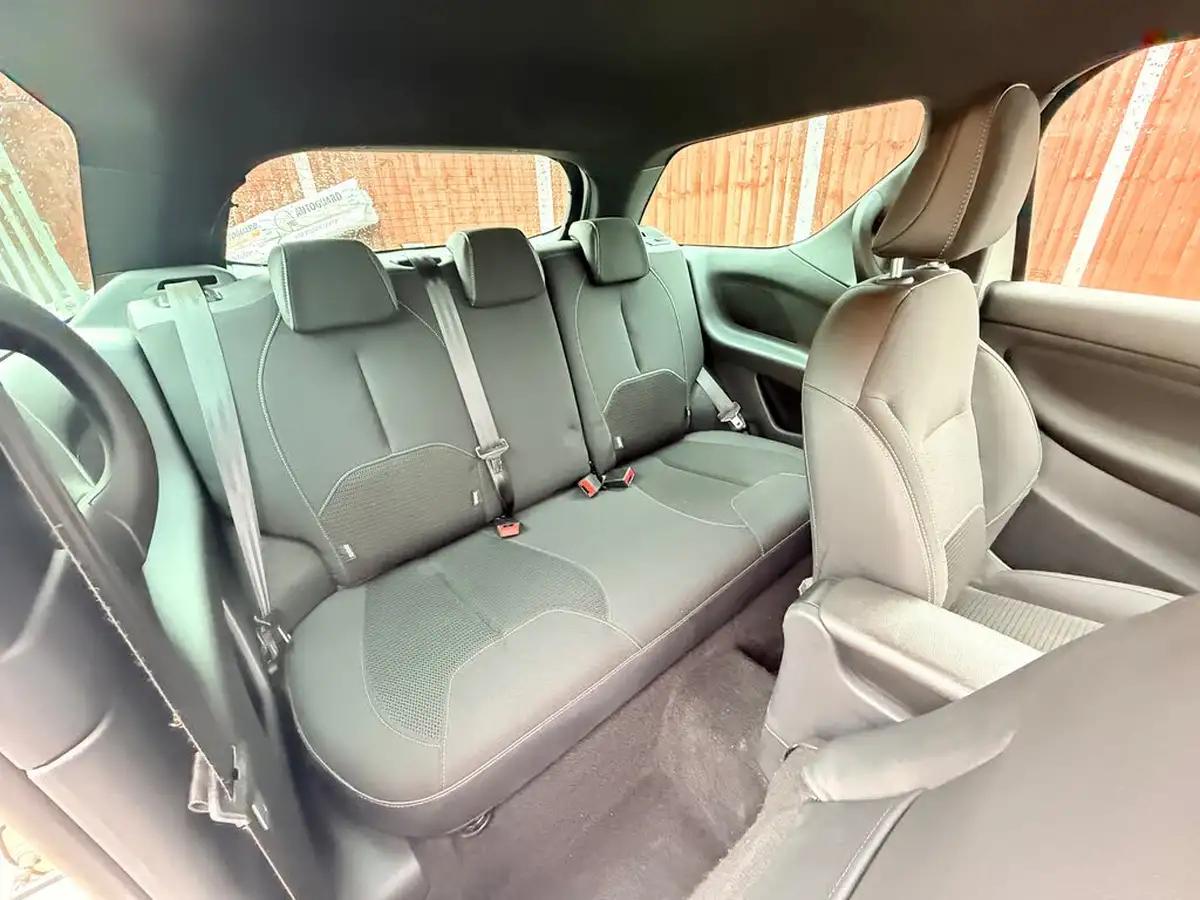 2012-citroen-ds3-16-dstyle-plus-big-8