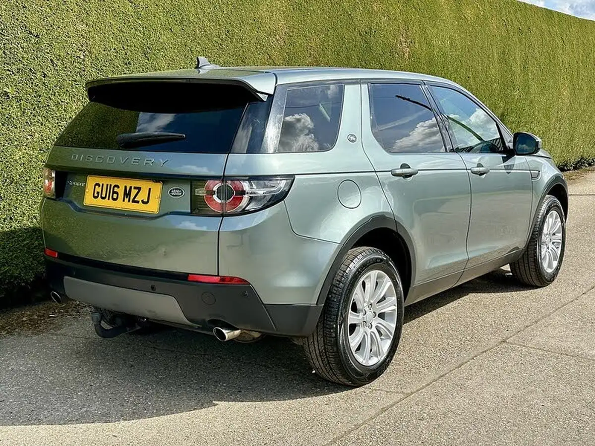 2016-land-rover-discovery-sport-20td4-se-tech-180ps-awd-ss-auto-big-8