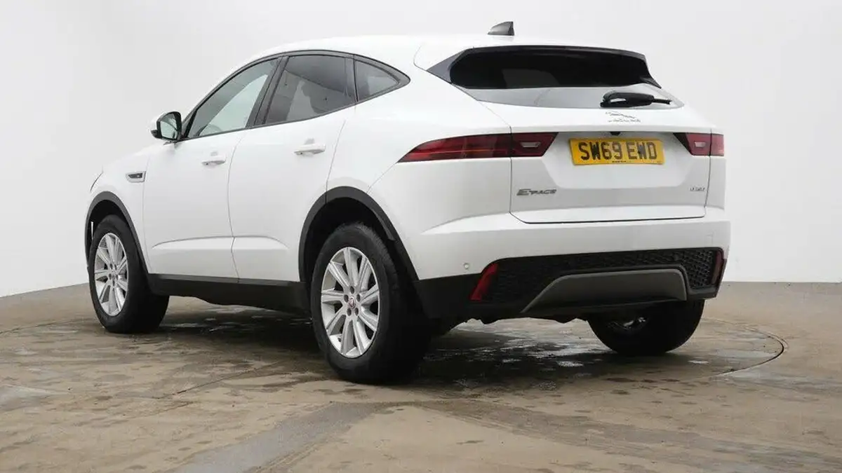 2019-jaguar-e-pace-20-i4d-s-big-2