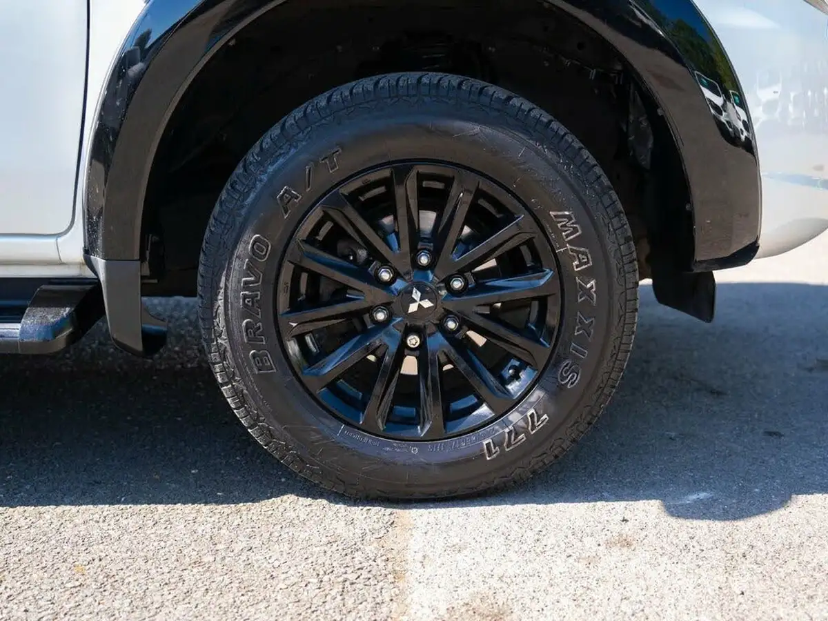 2019-mitsubishi-l200-24di-d-challenger-auto-big-20