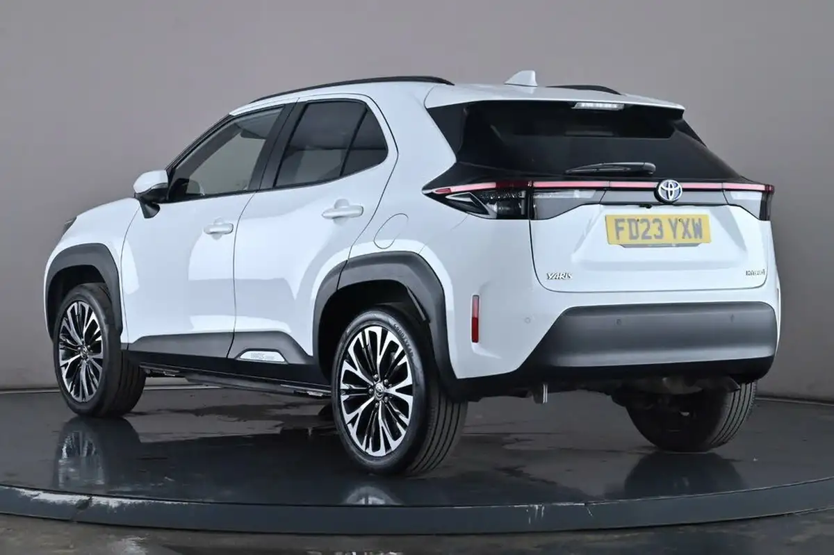 2023-toyota-yaris-cross-15-vvt-i-excel-awd-i-big-3