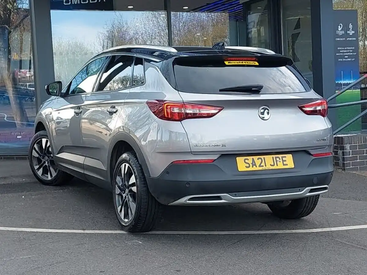 2021-vauxhall-grandland-x-12-sri-nav-big-1