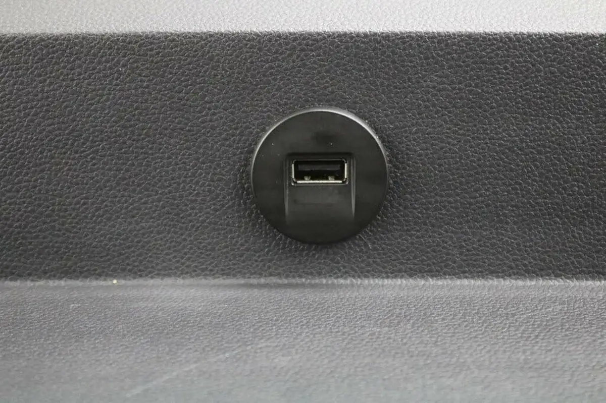 2022-renault-master-23dci-lm35-135-business-panel-big-35
