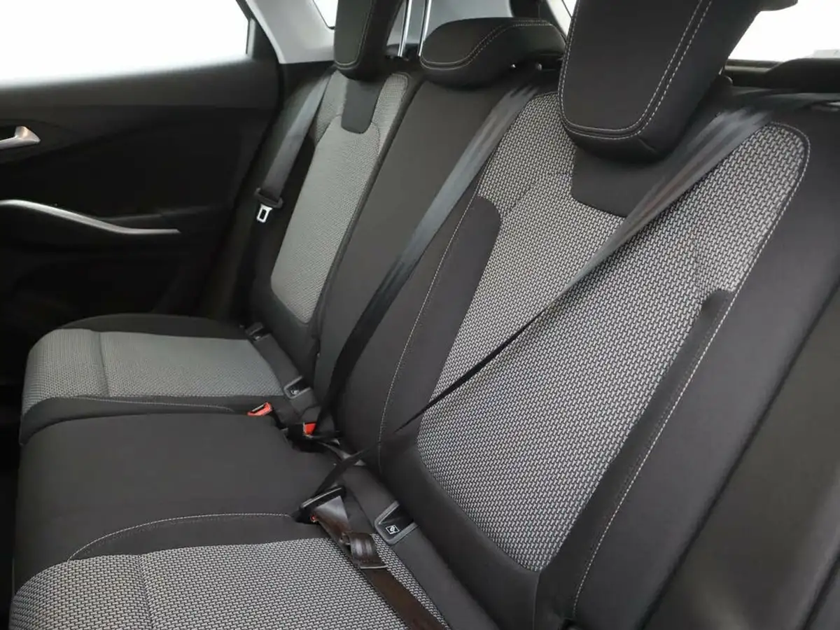 2019-vauxhall-grandland-x-12-se-big-14