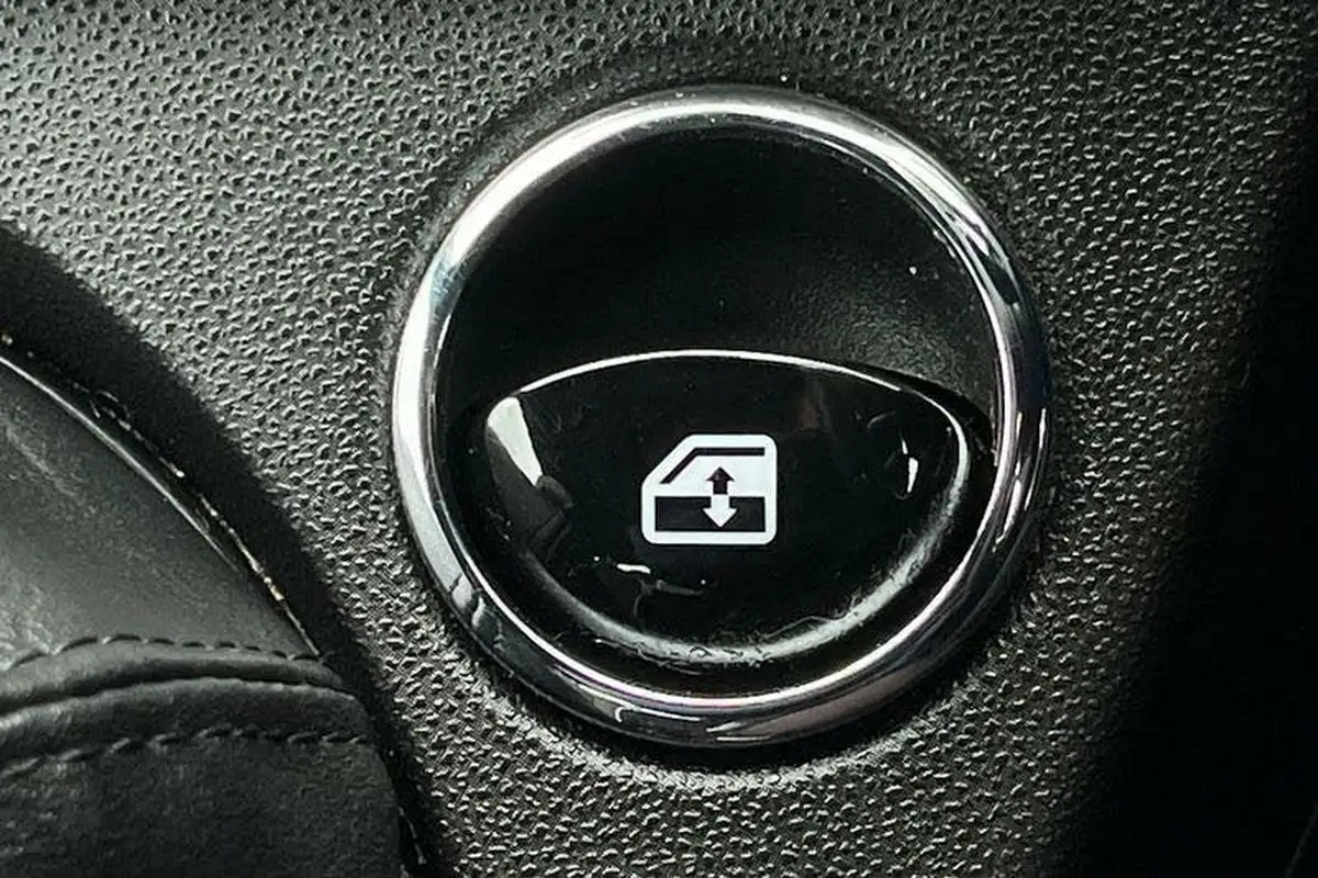 2019-fiat-500-12-sport-big-33