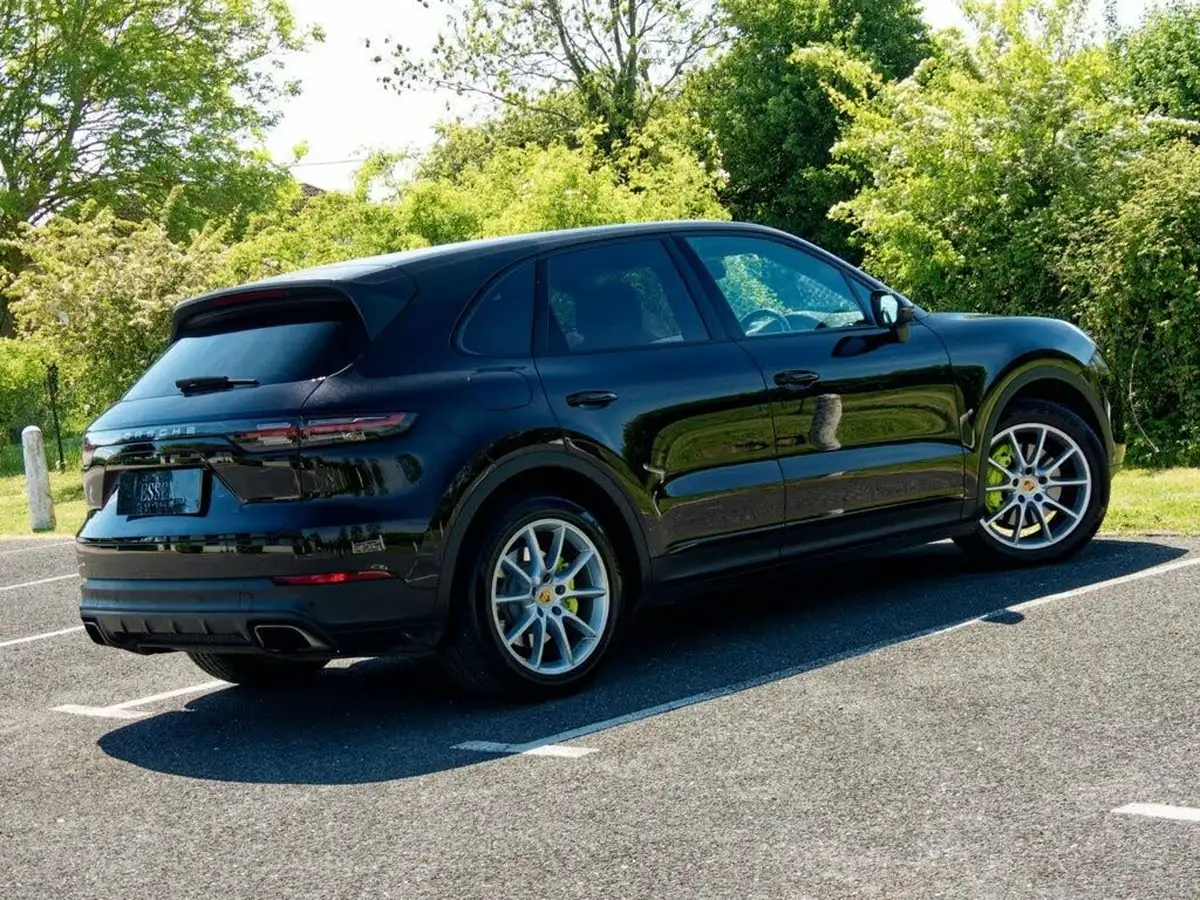 2018-porsche-cayenne-30-v6-e-hybrid-big-8