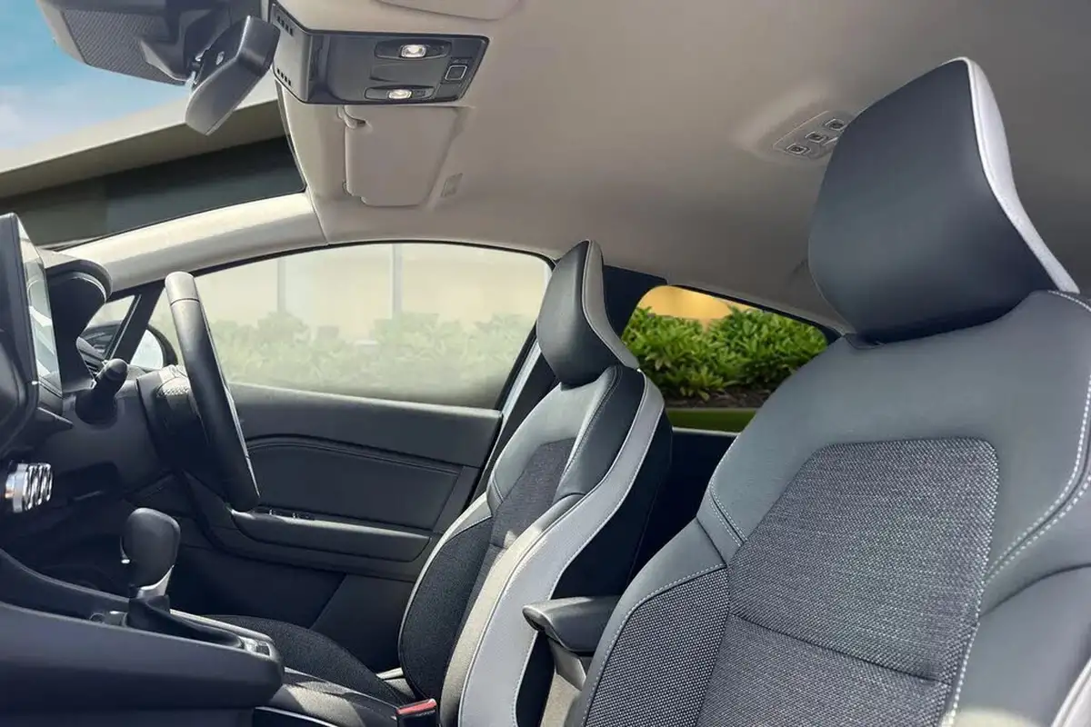 2023-renault-captur-16-techno-145ps-full-big-15