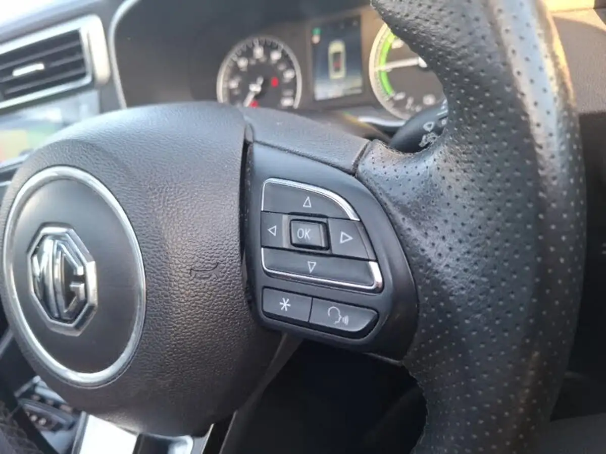 2020-mg-zs-suv-e-exclusive-ev-big-11