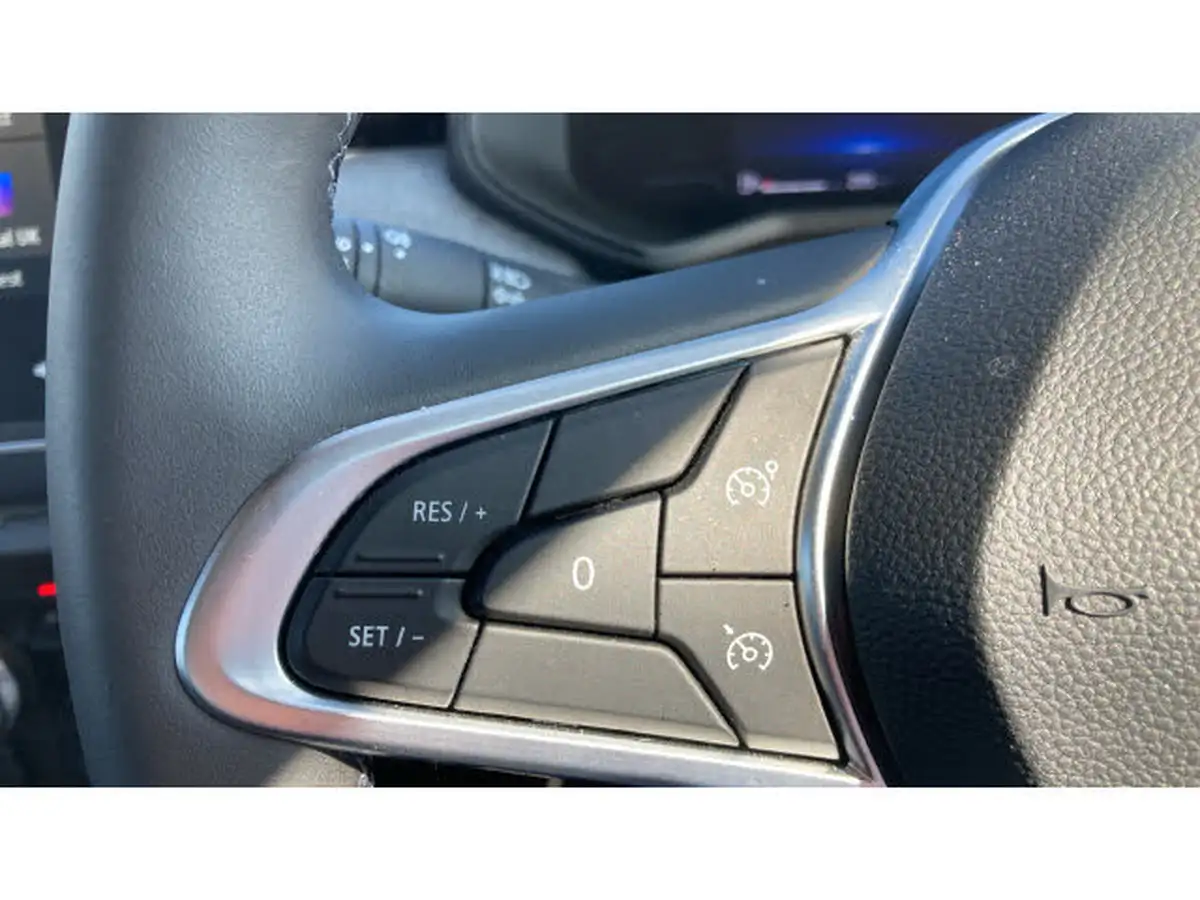 2024-renault-clio-10-tce-evolution-big-35