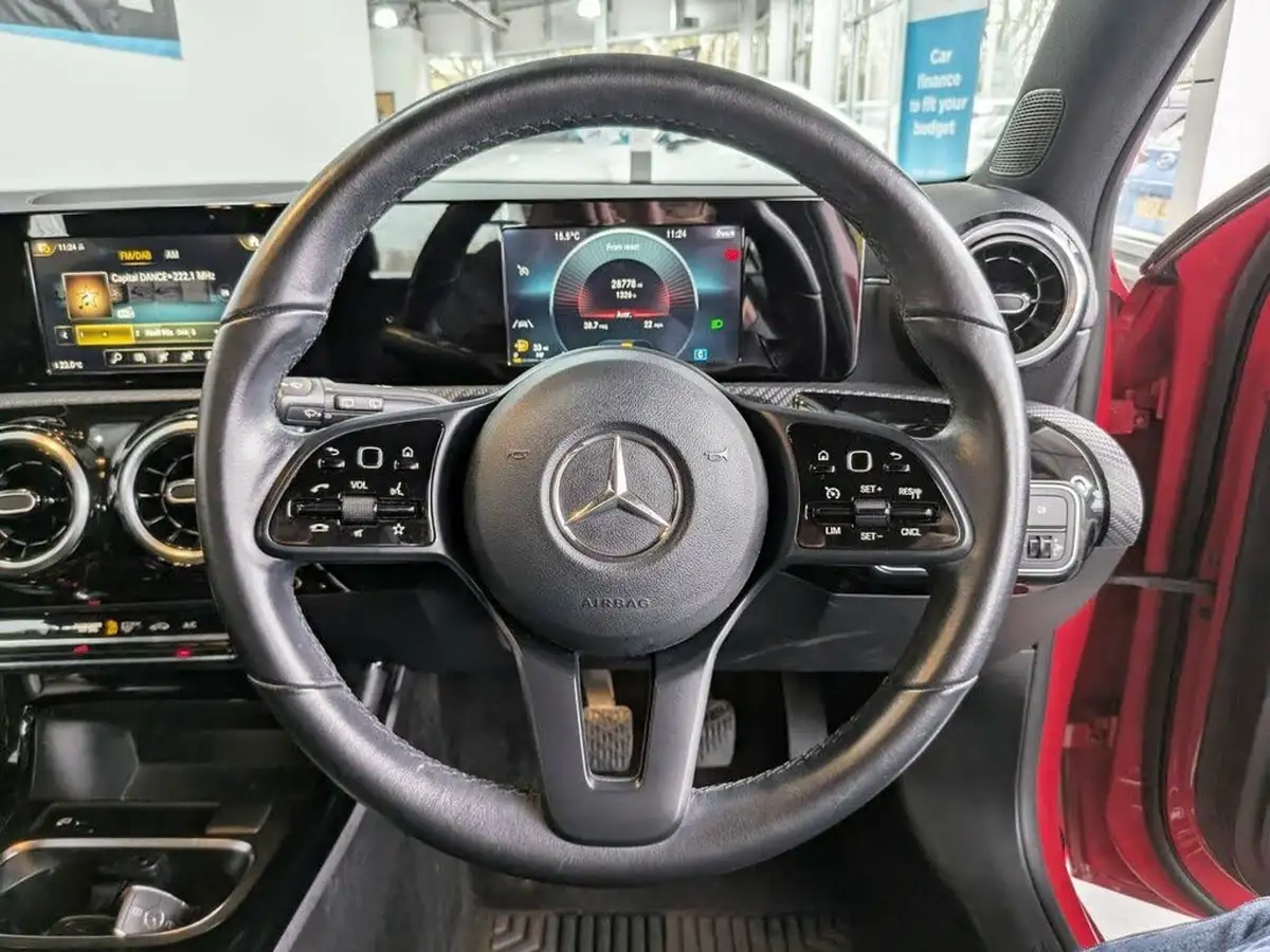 2019-mercedes-benz-a-class-13-a180-se-big-24