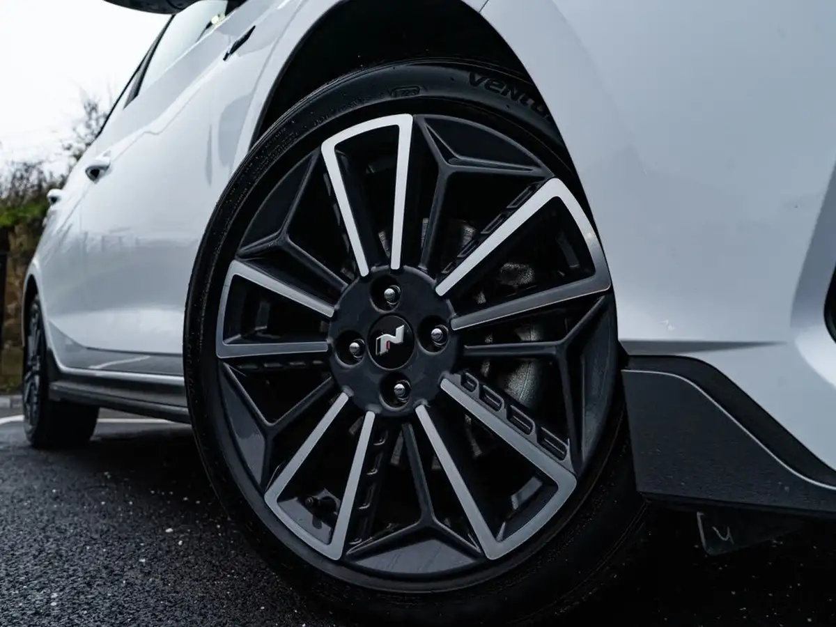 2023-hyundai-i20-10-t-gdi-n-line-dct-big-10