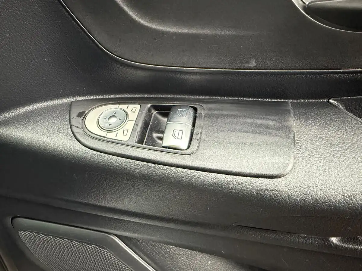 2021-mercedes-benz-vito-20cdi-114-progressive-l2-134bhpeu6dt-panel-1749cc-9g-tronic-big-27