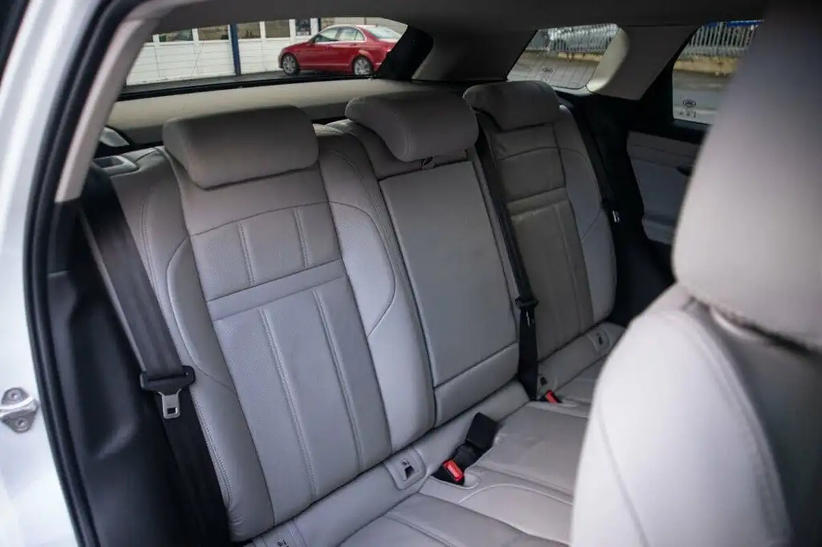 2019-land-rover-range-rover-evoque-20-p250-s-big-27