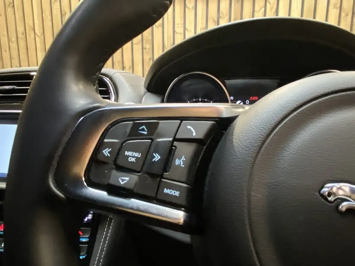 2018-jaguar-f-pace-20-i4d-r-sport-180ps-awd-auto-big-40