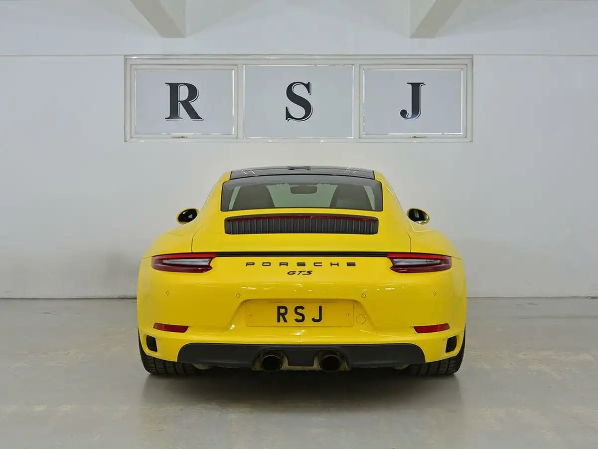 2017-porsche-911-30-carrera-gts-rwd-coupe-pdk-big-3