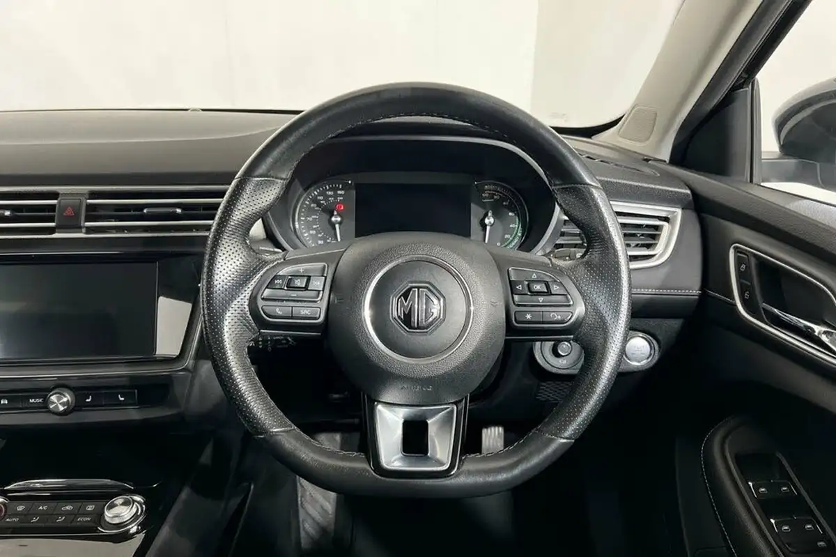 2021-mg-mg5-e-exclusive-ev-long-range-big-24