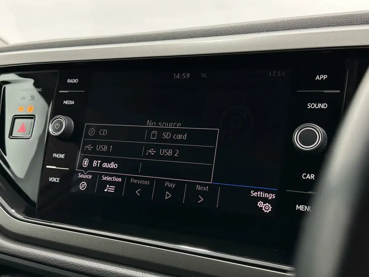 2018-volkswagen-polo-10-tsi-se-big-20