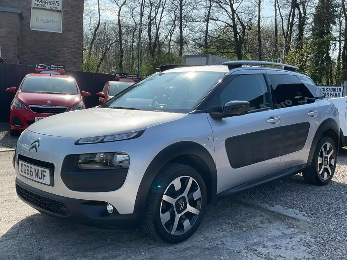 2016-citroen-c4-cactus-16bluehdi-flair-edition-big-0