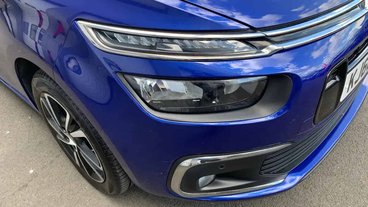 2019-citroen-c4-spacetourer-15bluehdi-flair-big-45