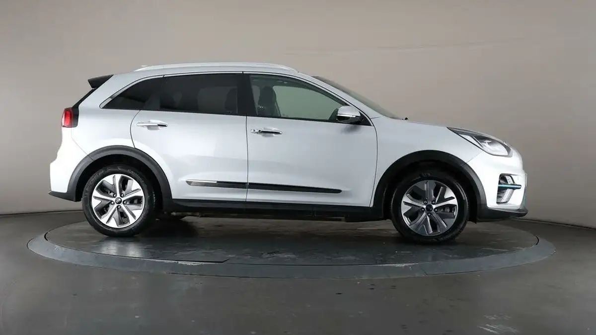 2021-kia-e-niro-ev-4-big-61