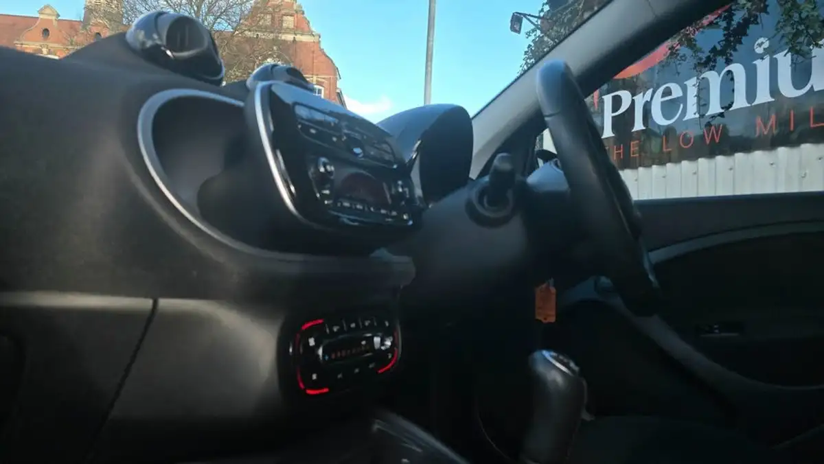 2016-smart-forfour-10-passion-71bhp-ss-big-1