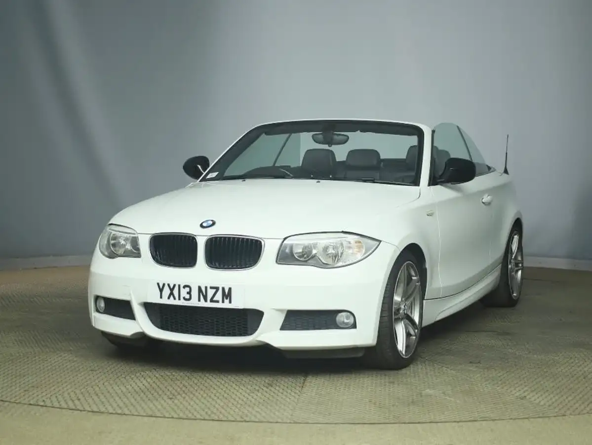 2013-bmw-1-series-20-118i-sport-plus-edition-big-4