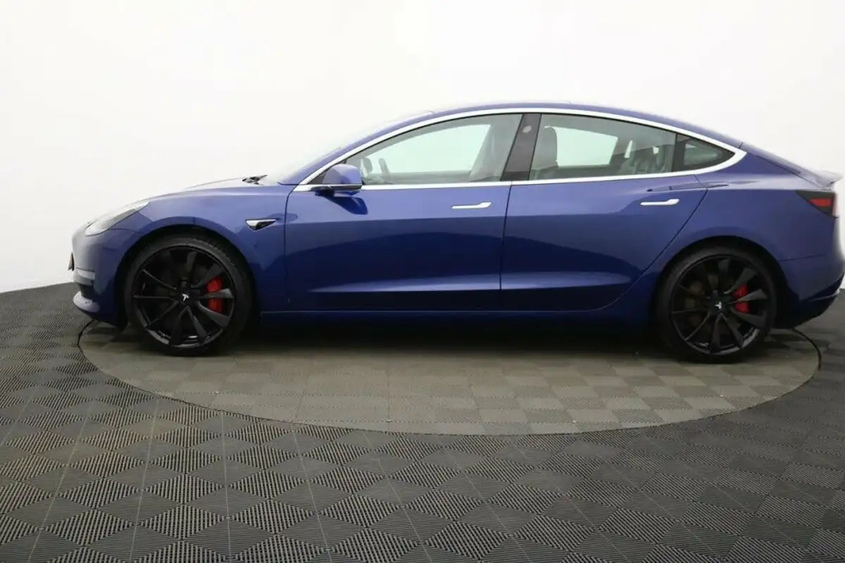 2019-tesla-model-3-e-4x4-performance-pack-big-7