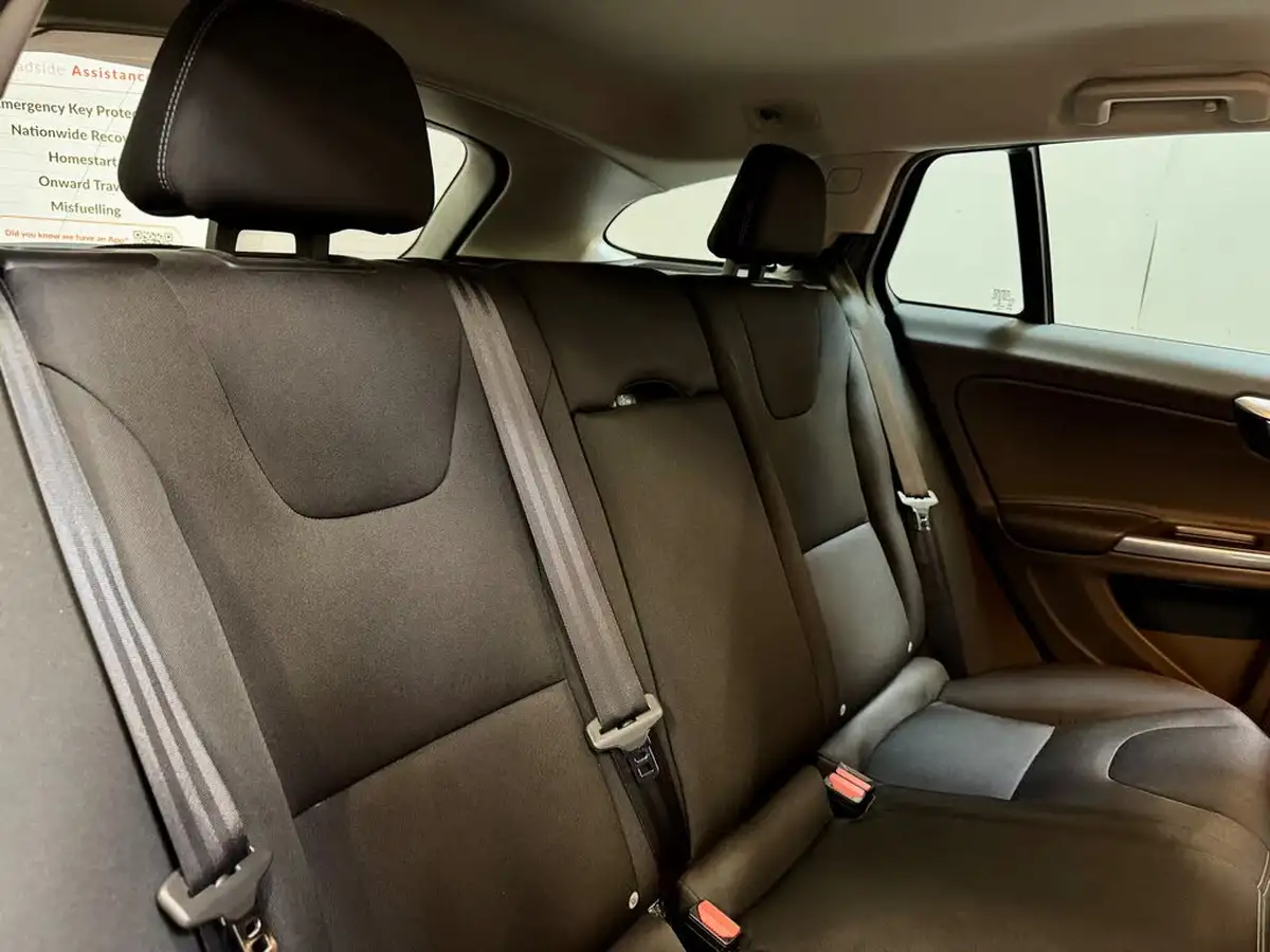 2016-volvo-v60-20-t4-business-edition-geartronic-big-16