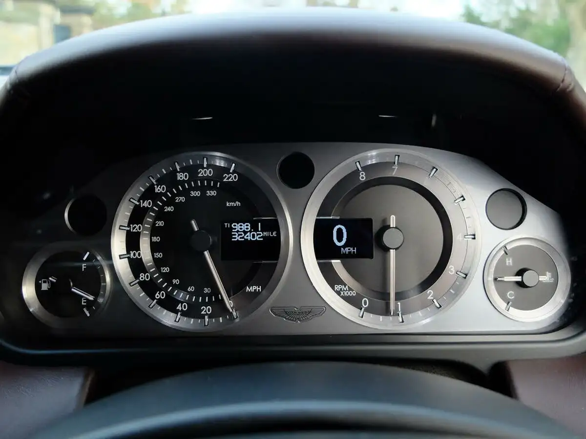 2008-aston-martin-vantage-43-coupe-big-11