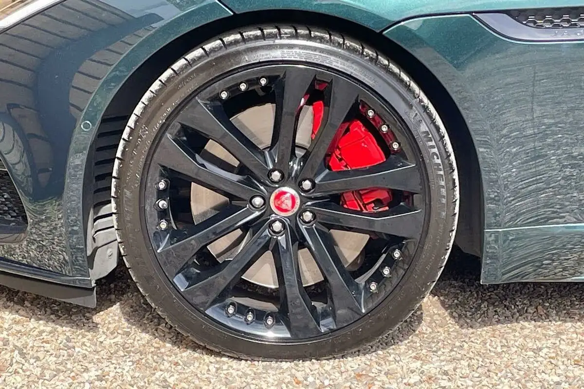 2018-jaguar-f-type-50-v8-sc-r-awd-ss-coupe-big-14