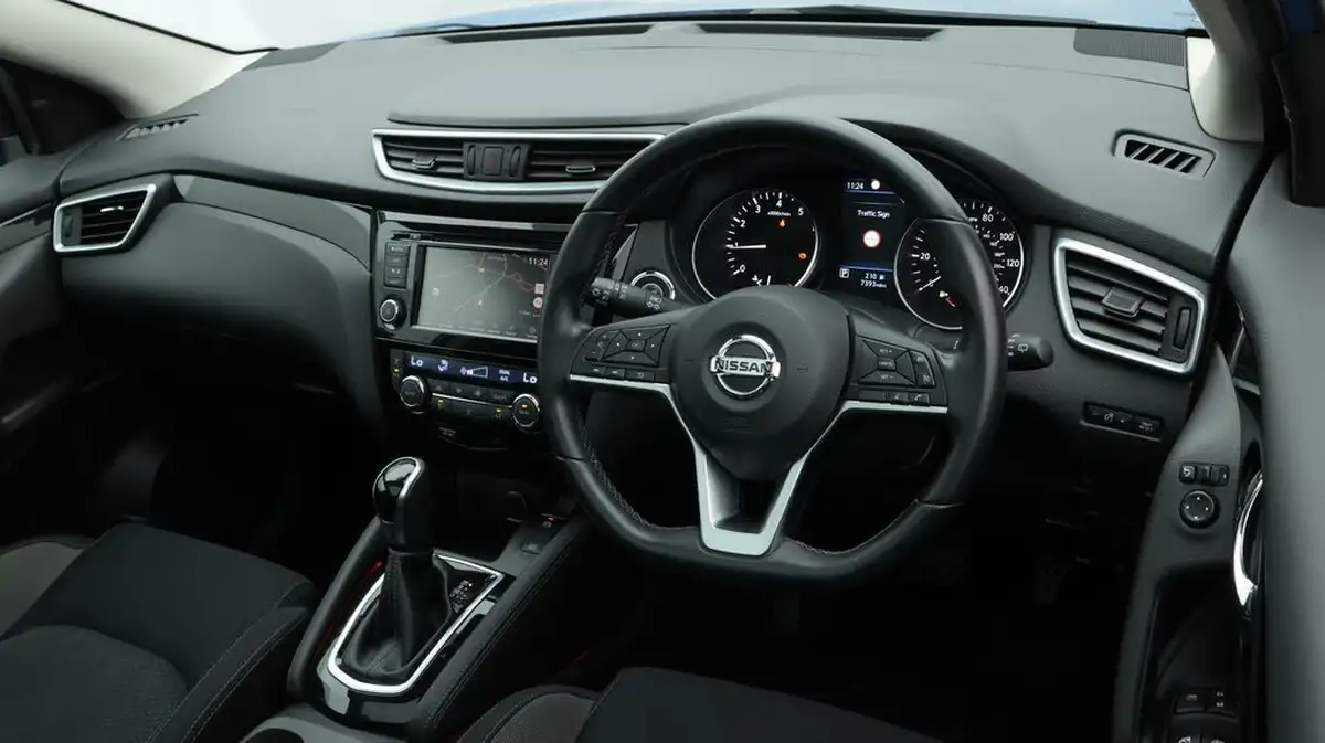 2020-nissan-qashqai-13-dig-t-n-connecta-160ps-dct-big-9