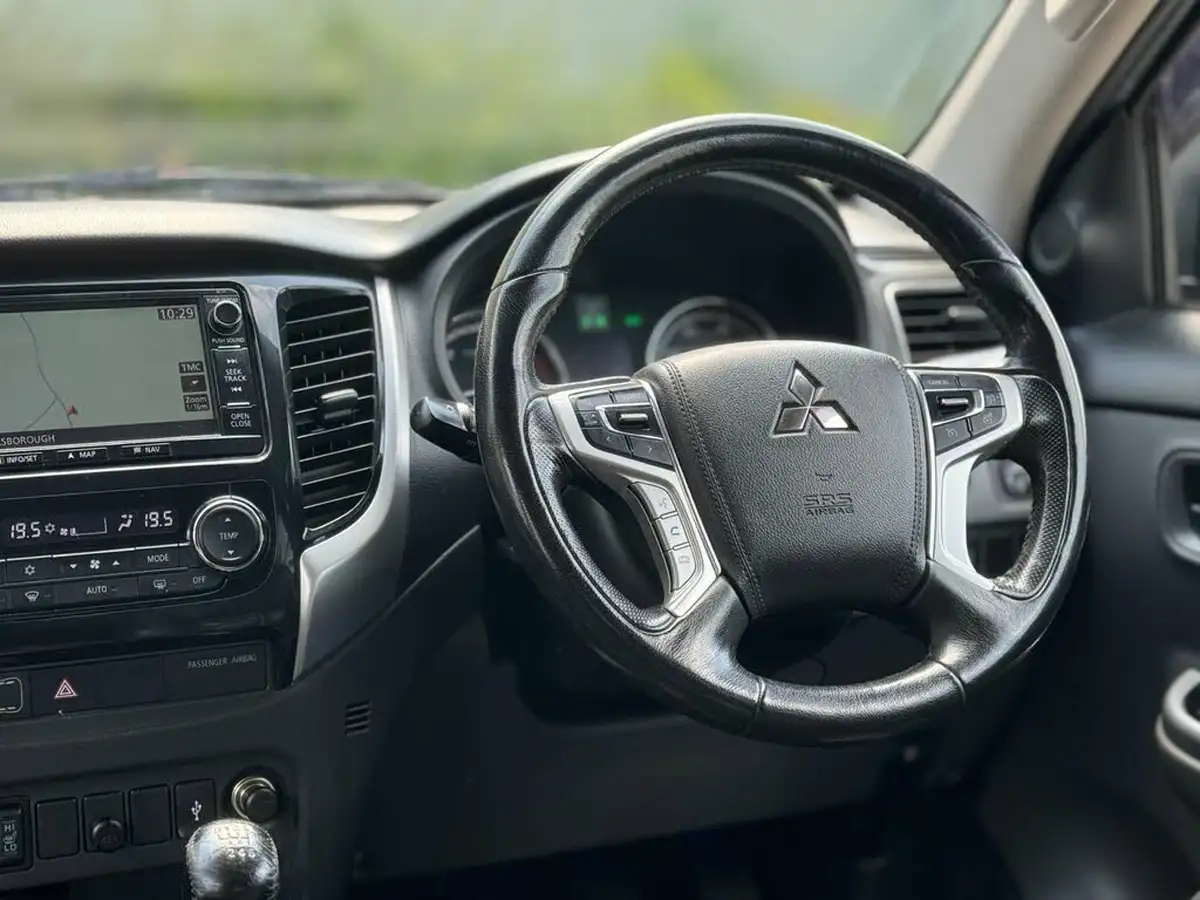 2017-mitsubishi-l200-24di-d-barbarian-178bhp-eu6-big-1