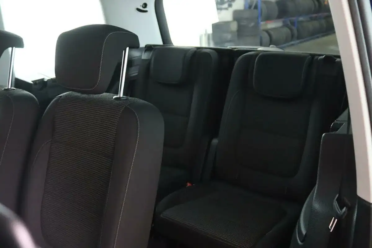 2019-volkswagen-sharan-14-tsi-se-dsg-big-12