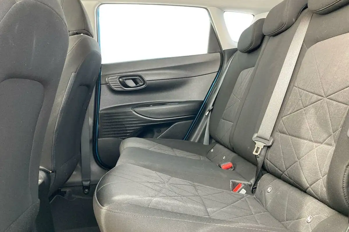 2022-hyundai-bayon-10-t-gdi-se-connect-big-9