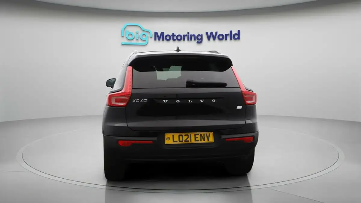 2021-volvo-xc40-15-t5-r-design-pro-262bhp-big-6