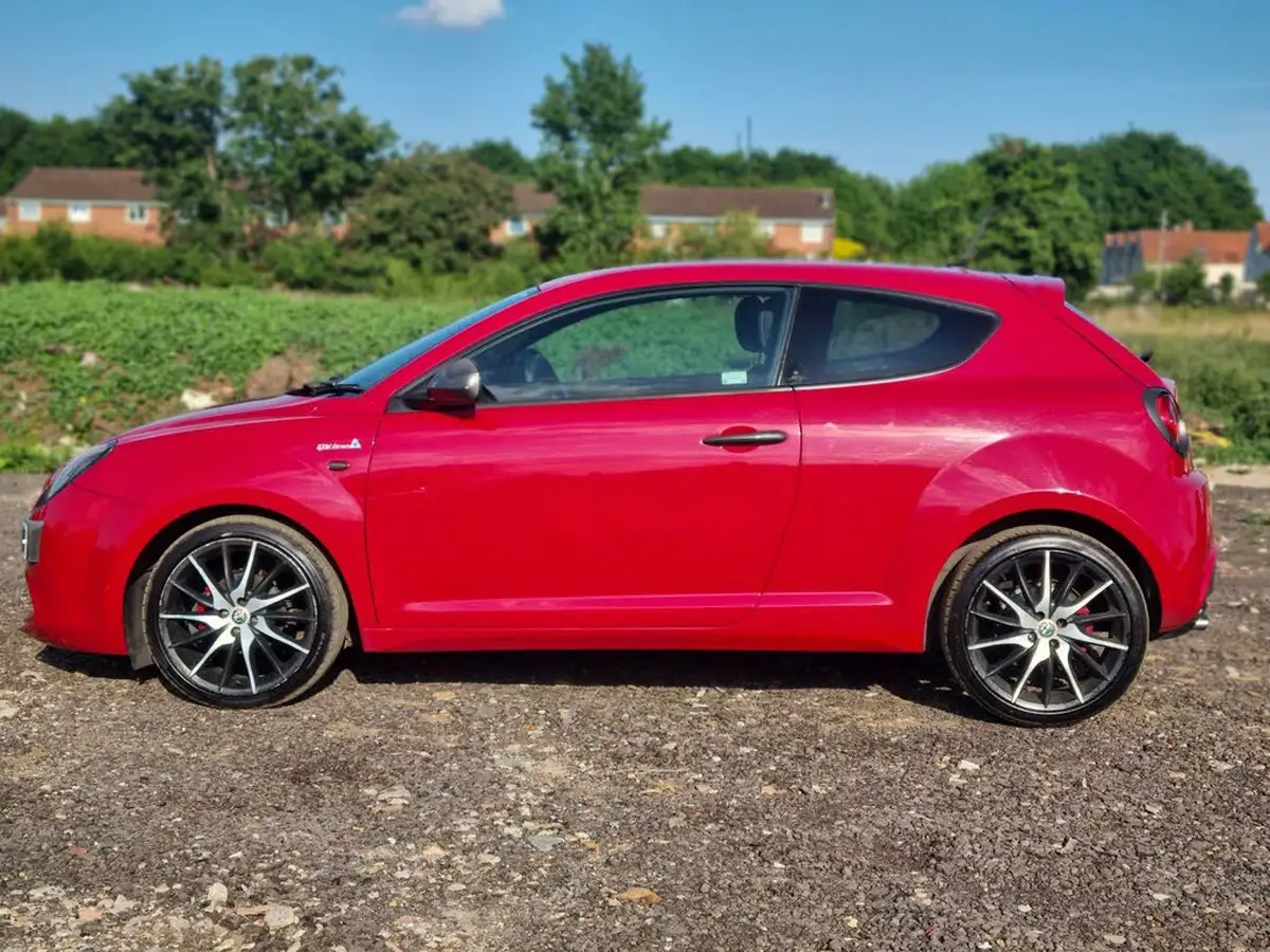 2015-alfa-romeo-mito-09-qv-line-big-9