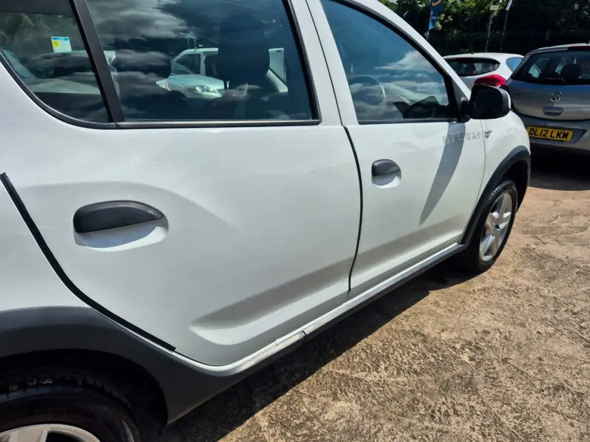 2015-dacia-sandero-stepway-15d-laureate-big-13