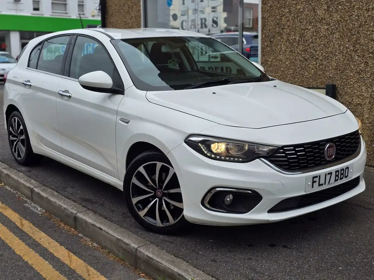 2017-fiat-tipo-14-tjet-lounge-hatchback-big-1