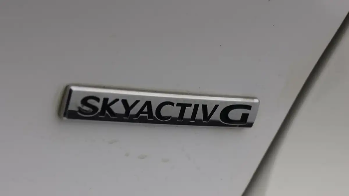2020-mazda-mazda3-20-se-l-lux-122ps-hatchback-5d-big-20