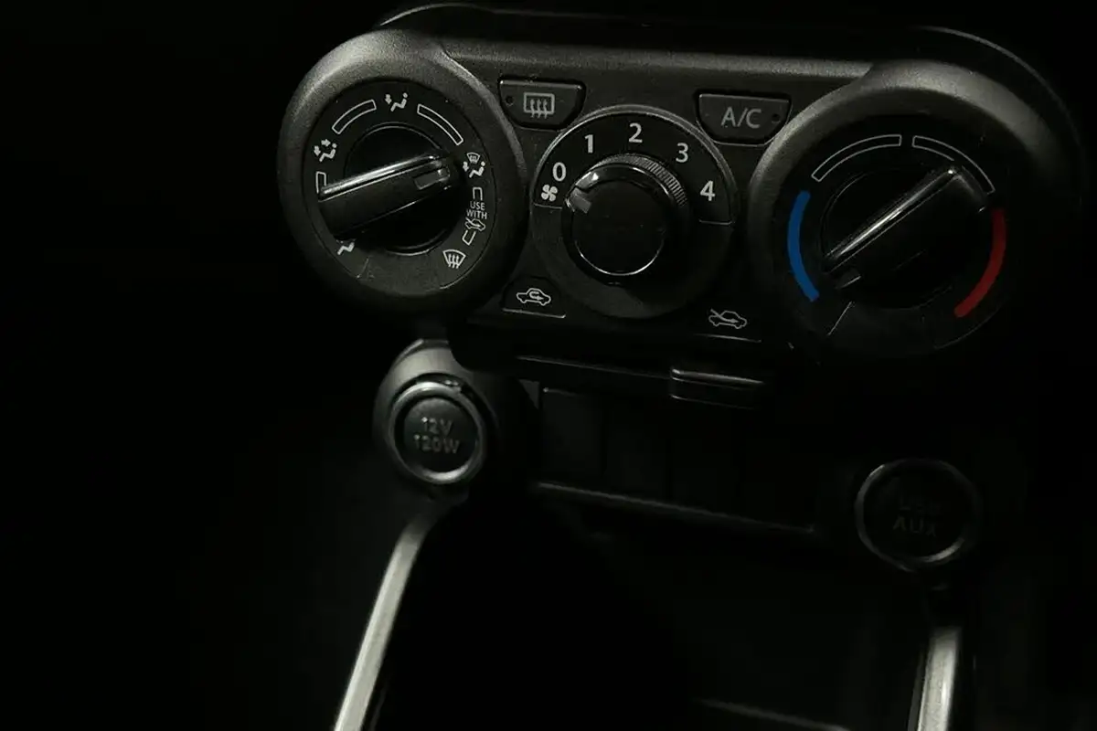 2021-suzuki-ignis-12-dualjet-sz3-big-17