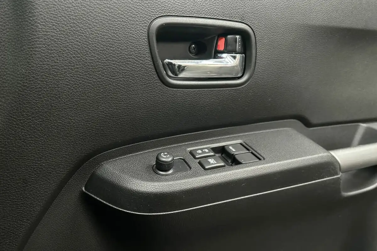 2021-suzuki-ignis-12-dualjet-sz3-big-21