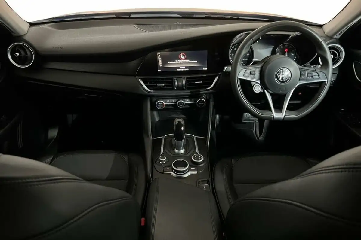 2018-alfa-romeo-giulia-22td-tecnica-147bhp-big-11