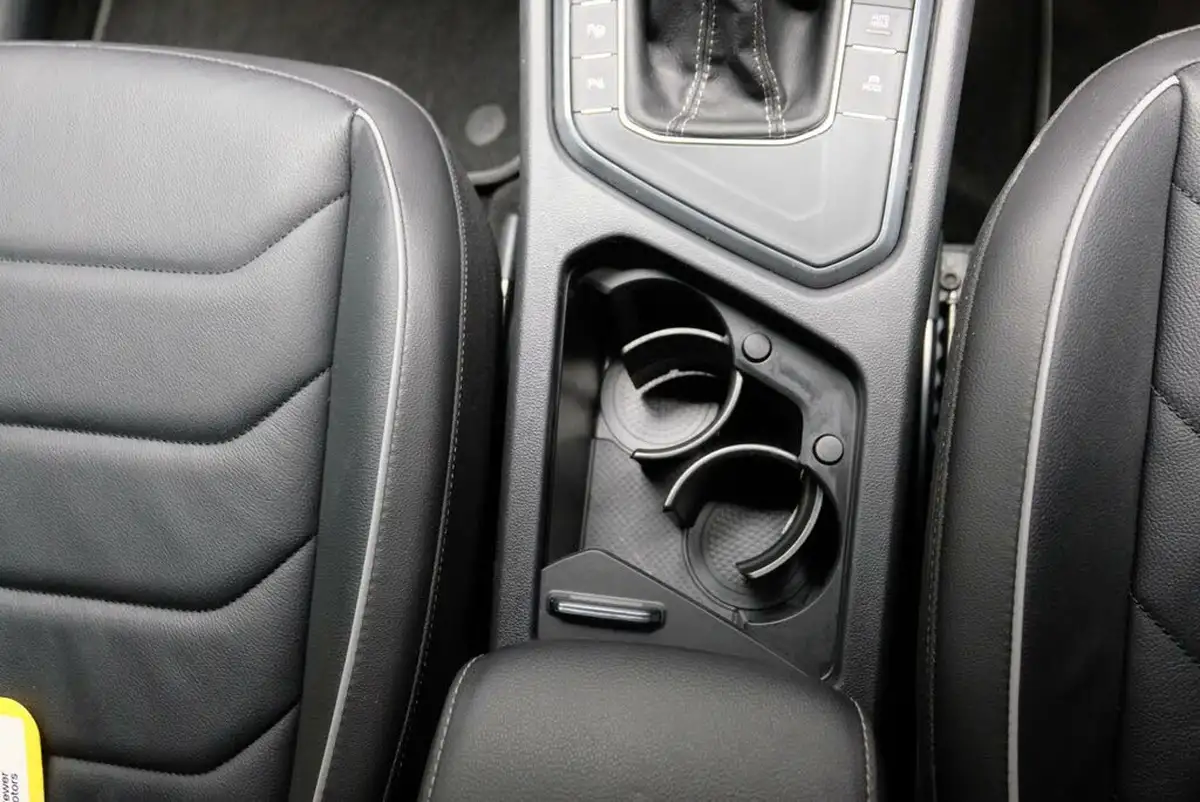 2024-volkswagen-tiguan-15-tsi-r-line-edition-big-21