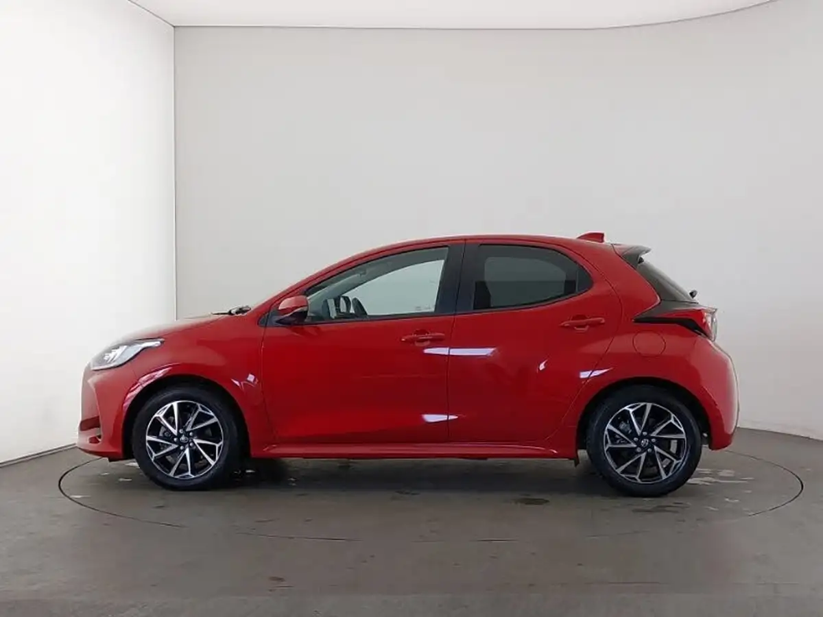 2022-toyota-yaris-15-vvt-i-design-big-3