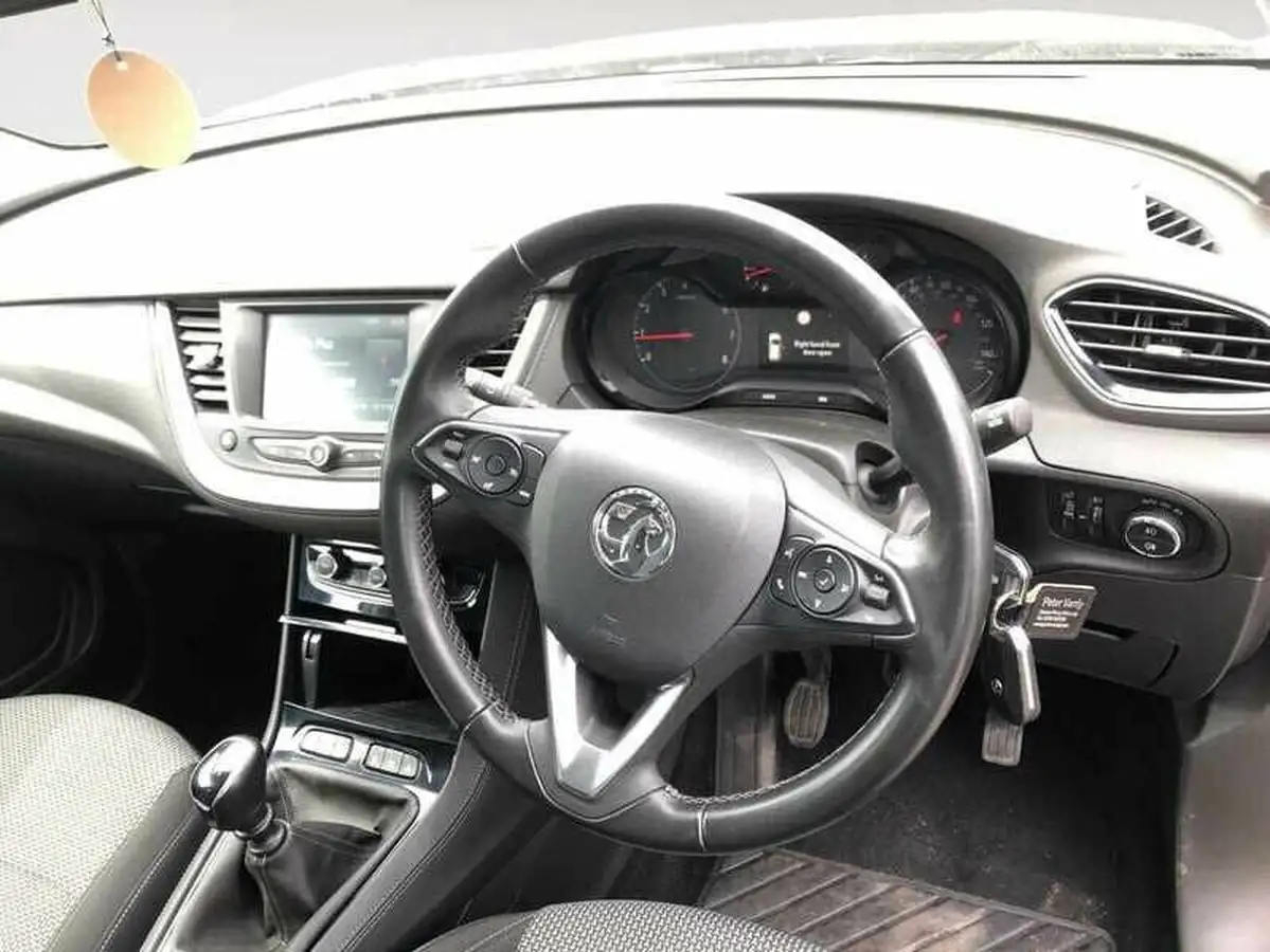2020-vauxhall-grandland-x-12-se-big-4
